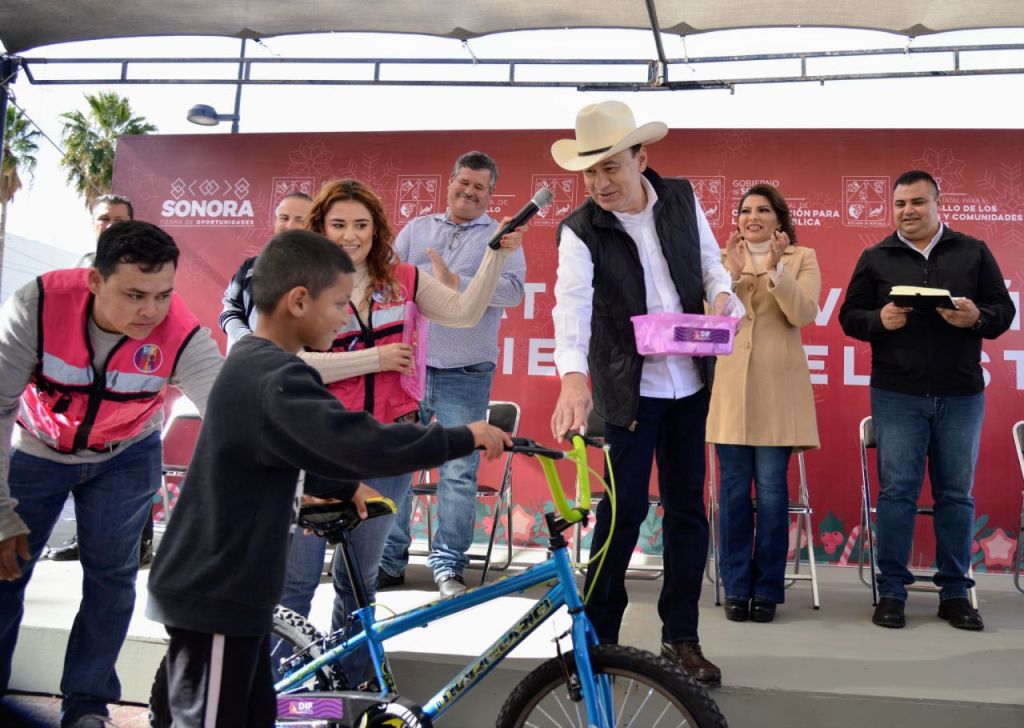 Beneficia Gobernador Durazo a familias de la sierra con Operativo&nbsp;Navideño