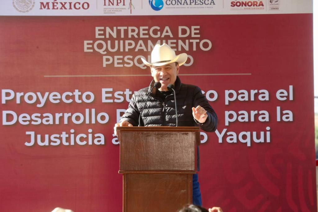 Entrega gobernador Durazo equipo pesquero en beneficio de 600 familias de Bahía de&nbsp;Lobos