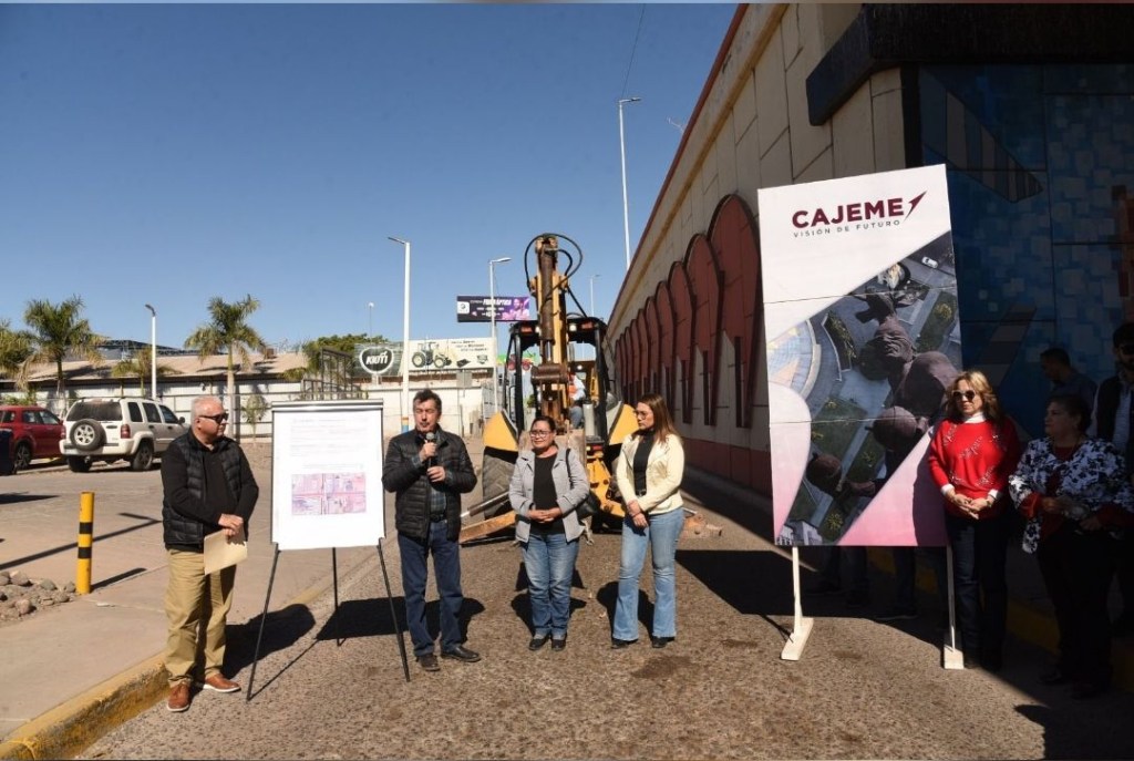 INICIA PAVIMENTACIÓN EN NORMAN BORLAUG Y&nbsp;300
