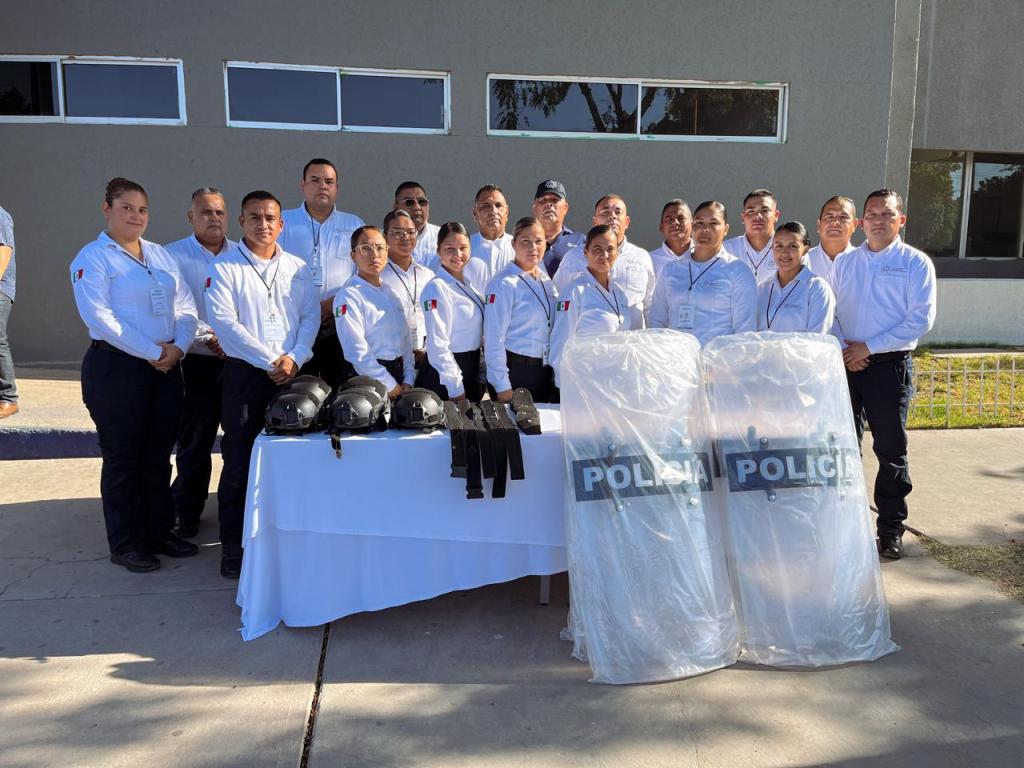 RECIBE ACADEMIA DE LA SSPM EQUIPO TÁCTICO EN LUNES&nbsp;CÍVICO