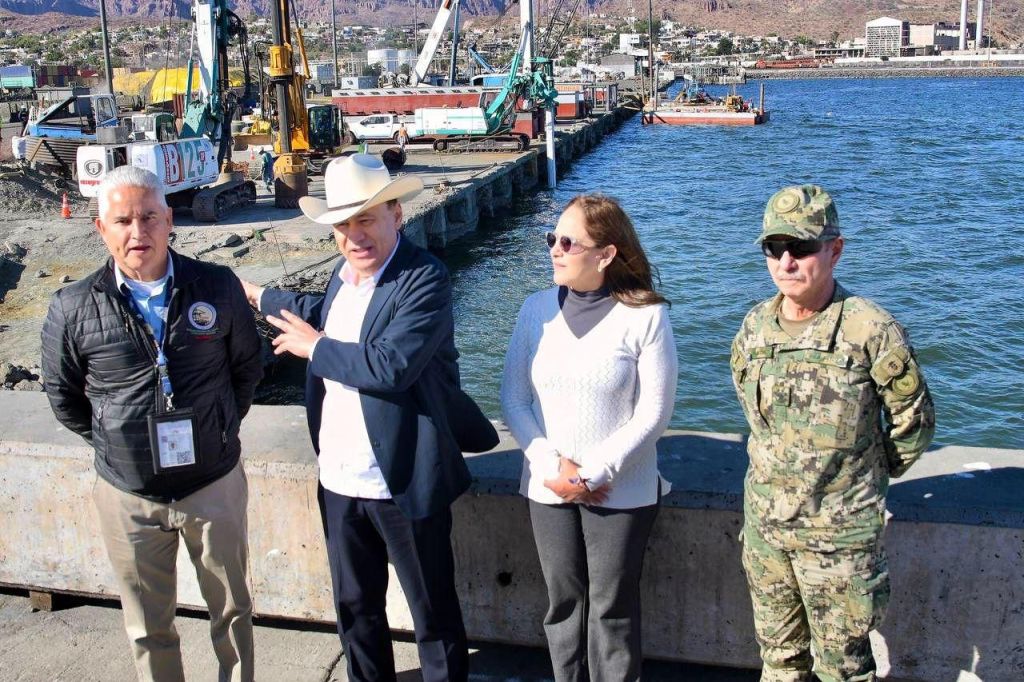 Iniciará Gobernador Durazo plan piloto para envío de vehículos de Ford por Puerto de&nbsp;Guaymas