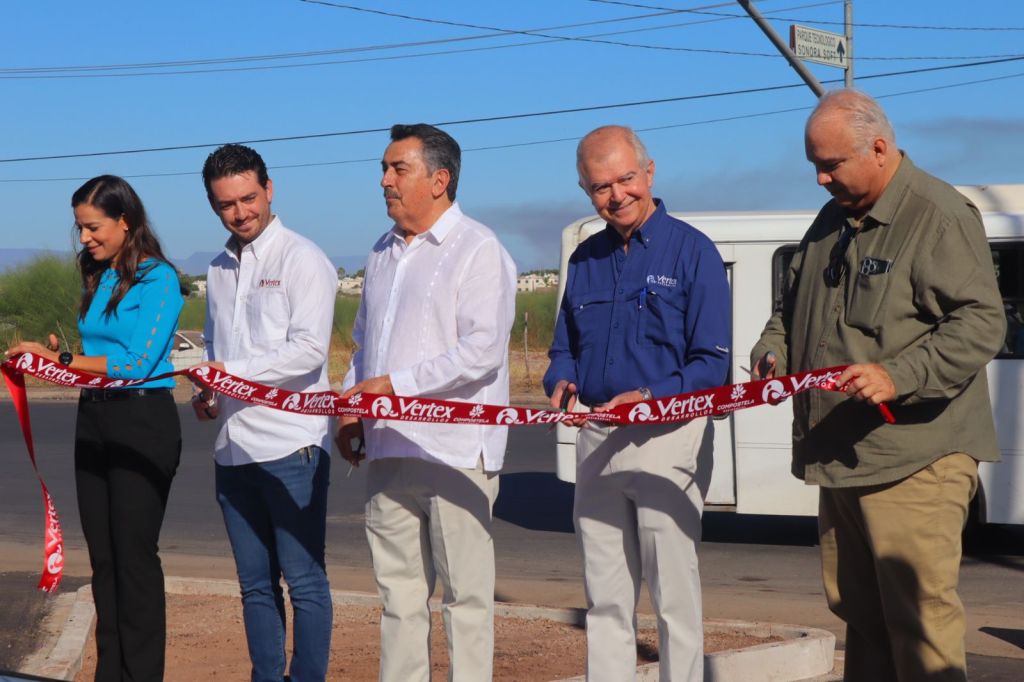PONE EN MARCHA ALCALDE JAVIER LAMARQUE OBRA DE PAVIMENTACIÓN EN CALLE BATACONCICA E INAUGURA CRUCERO DE KINO Y&nbsp;200