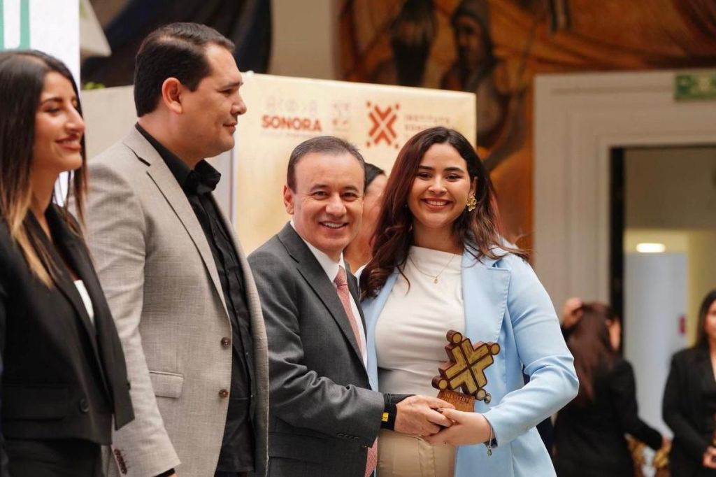 Ganadores del Premio Estatal de la Juventud agradecen a Gobernador Durazo estímulo de 100 mil&nbsp;pesos