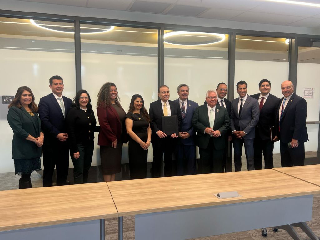 Gobernador Durazo potencia inversión en energías limpias en alianza con&nbsp;California