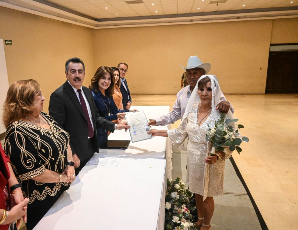 220 PAREJAS FORMALIZAN SU UNIÓN EN CEREMONIA DE MATRIMONIOS COLECTIVOS 2025 EN&nbsp;CAJEME