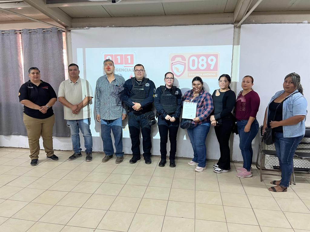 RECIBEN PLÁTICA DE PREVENCIÓN DEL DELITO MADRES Y PADRES DE FAMILIA DE LA TÉCNICA 8 EN EL CAMPO 16 DE&nbsp;CAJEME