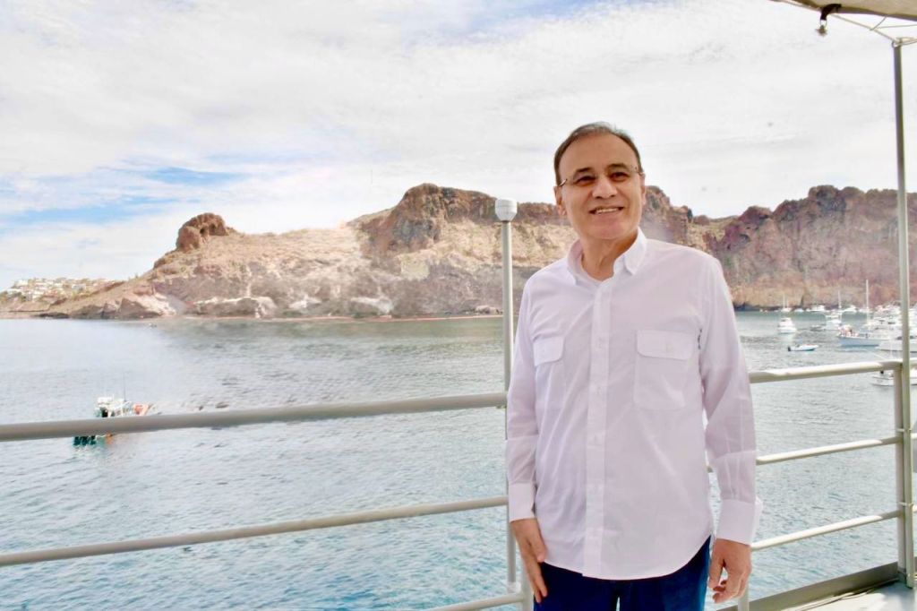 Consolida Gobernador Durazo a San Carlos como destino mundial de buceo con nuevo arrecife&nbsp;artificial