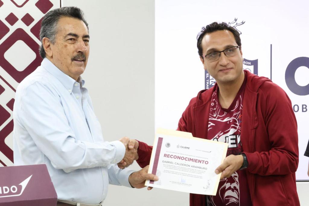 RECONOCE JAVIER LAMARQUE A JOVEN DEPORTISTA POR PONER EN ALTO A CAJEME EN LOS JUEGOS NACIONALES CONADE&nbsp;2025