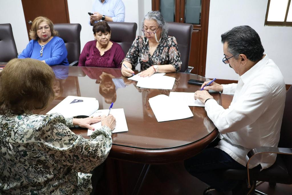 JAVIER LAMARQUE, PRESIDENTE DE CAJEME, FIRMA ACUERDO HISTÓRICO CON JUBILADOS Y PENSIONADOS DEL&nbsp;MUNICIPIO