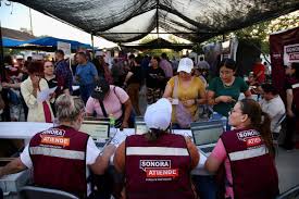 Agradecen familias de la Colonia Misioneros al gobernador Durazo por feria de servicios gratuitos “Sonora&nbsp;Atiende”