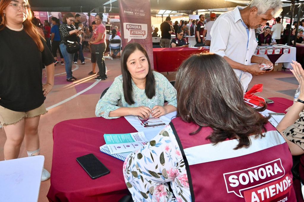 Con «Sonora Atiende» Gobernador Durazo lleva servicios gratuitos a la colonia Las&nbsp;Amapolas