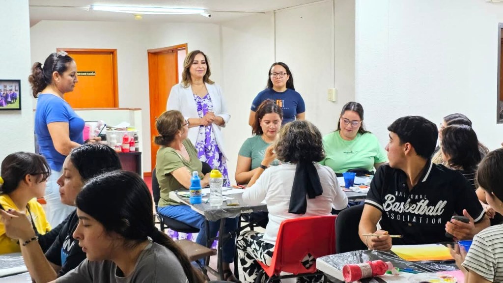 IMPARTE SECRETARÍA DE LAS MUJERES TALLER DE PINTURA PARA FOMENTAR LA CONVIVENCIA Y EL&nbsp;ARTE