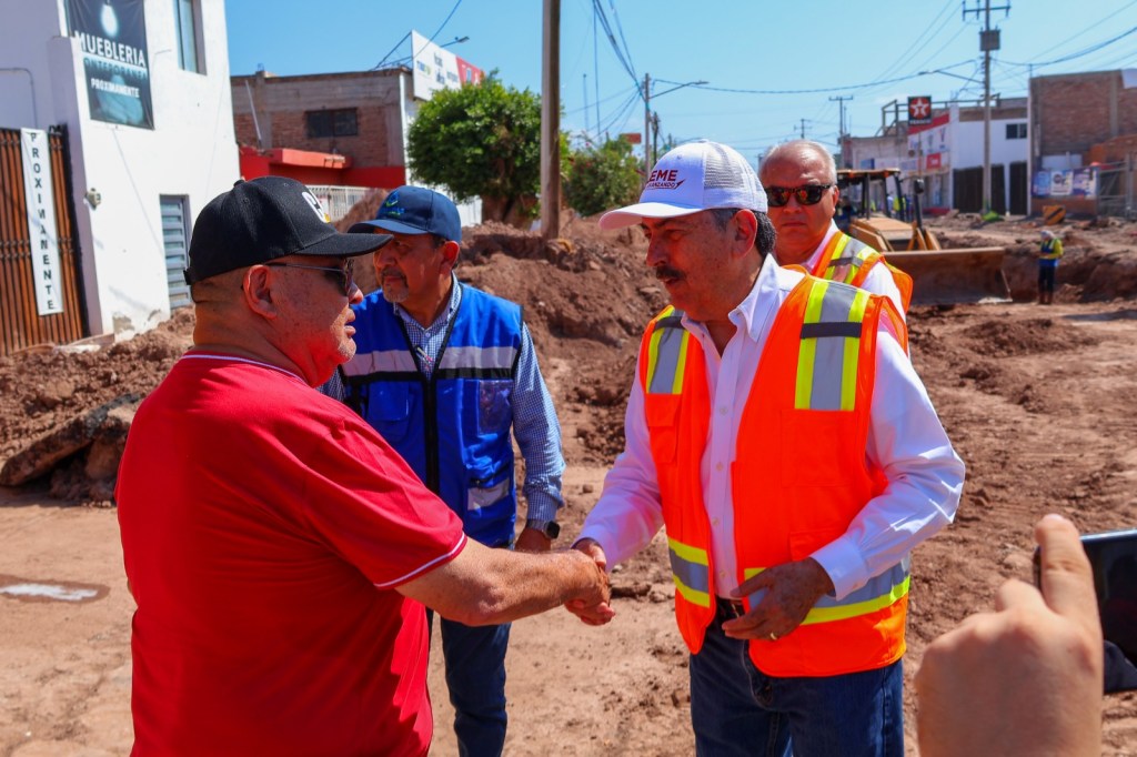 AVANZA ATENCIÓN A PROBLEMAS DE MAYOR MAGNITUD EN RED DE ALCANTARILLADO Y AGUA POTABLE EN EL&nbsp;MUNICIPIO