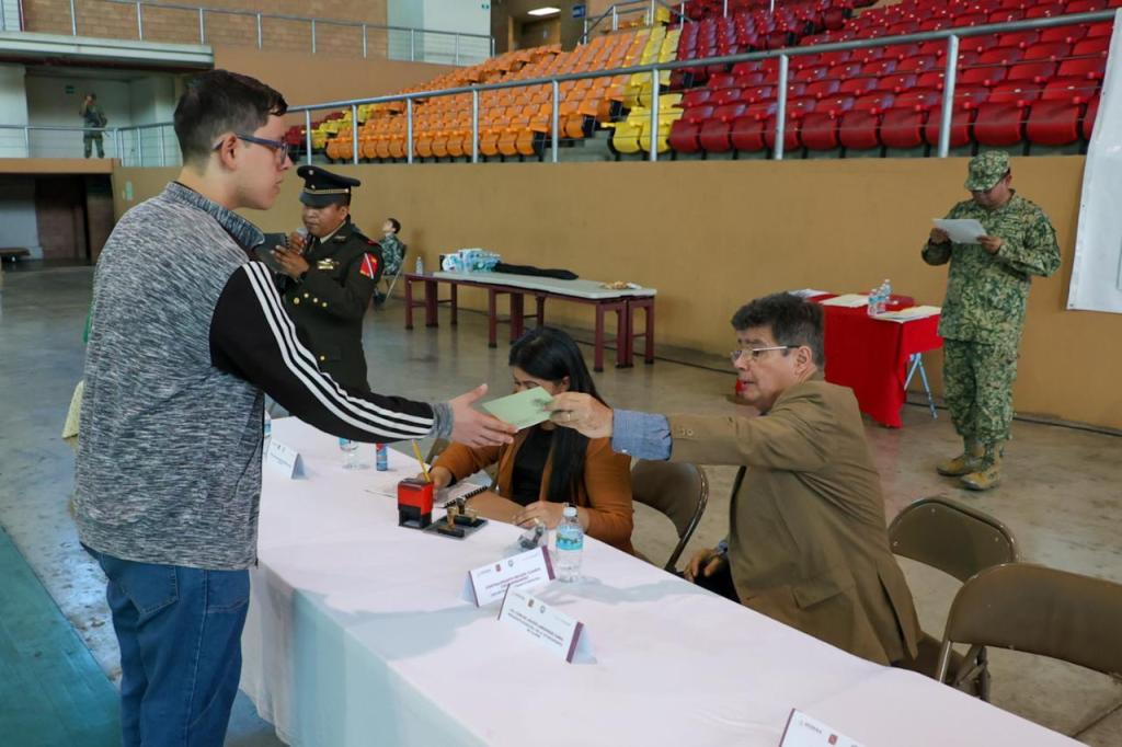 REALIZAN SORTEO DEL SERVICIO MILITAR NACIONAL A JÓVENES 2007 Y REMISOS