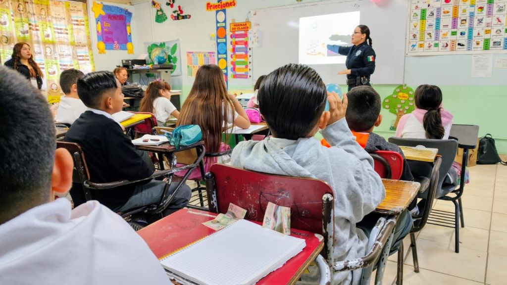 IMPARTEN PROGRAMAS PREVENTIVOS PLÁTICA SOBRE REDES SOCIALES Y&nbsp;BULLYING