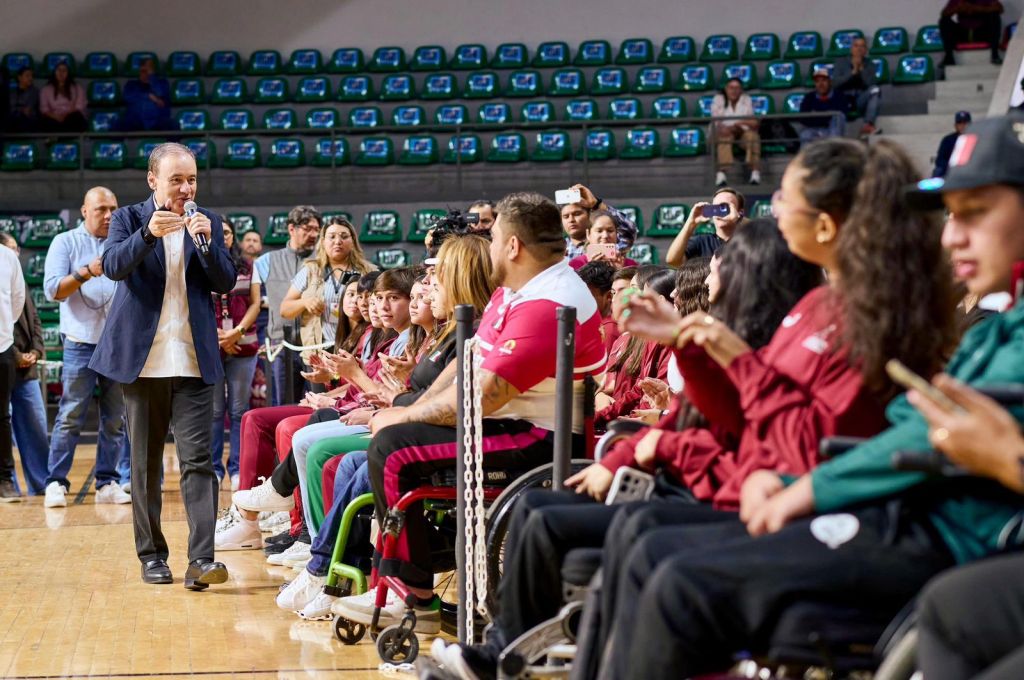 Alfonso Durazo reconoce y fortalece a atletas sonorenses con 540&nbsp;becas