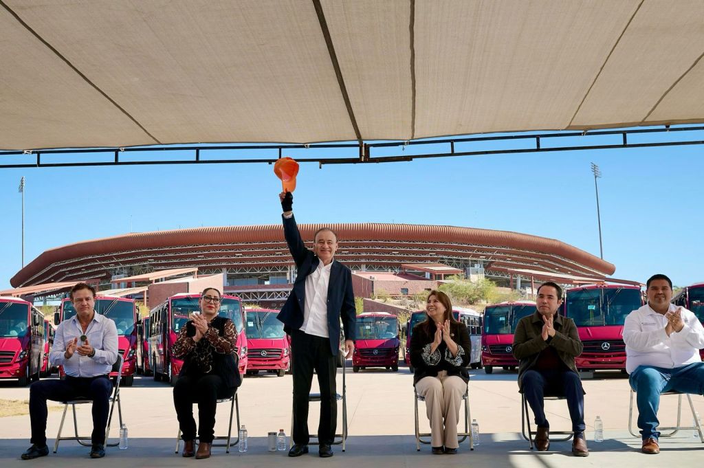 Gobernador Durazo entrega unidades para un transporte público más seguro y moderno, sin aumento a&nbsp;tarifas