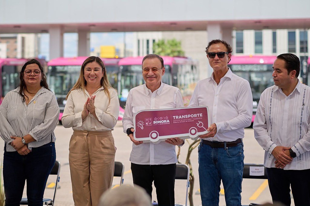 Gobernador Durazo moderniza transporte público de Hermosillo con nuevas unidades eléctricas