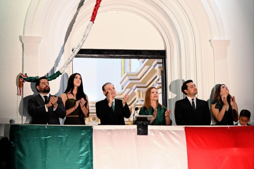 Historia, orgullo y celebración; Gobernador Durazo conmemora junto a miles de sonorenses el 216 aniversario de la&nbsp;Independencia
