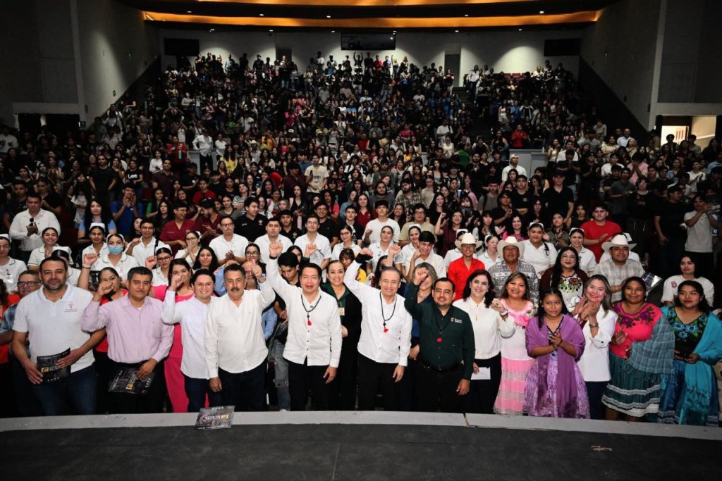 Con beca Gertrudis Bocanegra, Gobernador Durazo y Presidenta Sheinbaum universalizan apoyos en educación&nbsp;superior